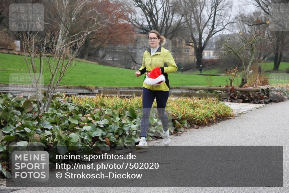 08.12.2024 - St. Pauli X-Mass-Run No. 14 Strokosch-Dieckow http://msf.ph/oto/7502020 08.12.2024 09:50:55 Laufen 2 meine-sportfotos.de