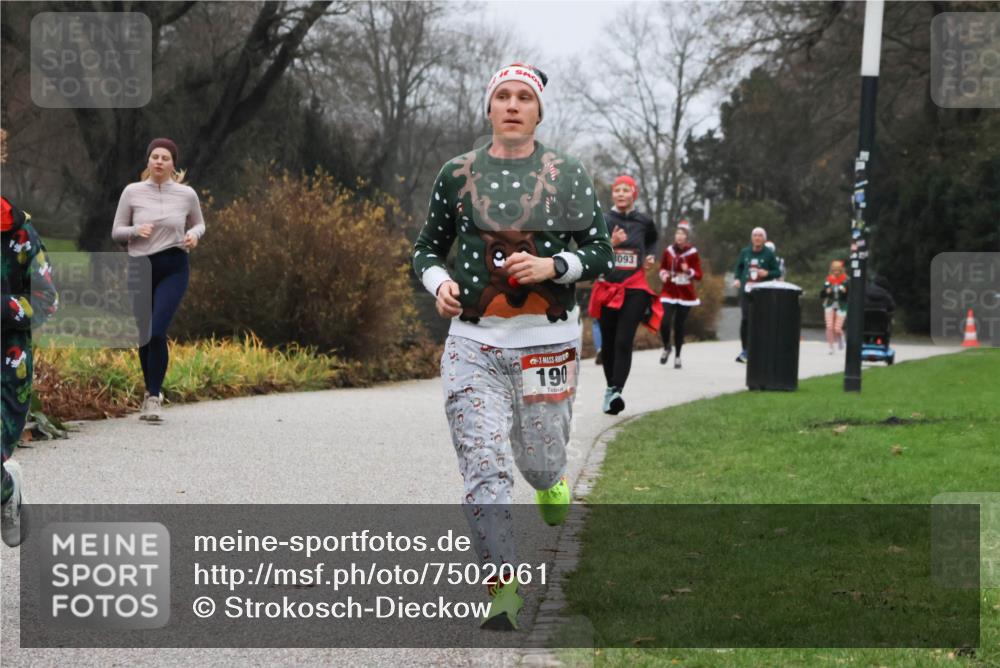 08.12.2024 - St. Pauli X-Mass-Run No. 14 Strokosch-Dieckow http://msf.ph/oto/7502061 08.12.2024 09:51:19 Laufen 190, 093 meine-sportfotos.de