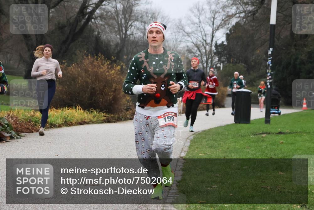 08.12.2024 - St. Pauli X-Mass-Run No. 14 Strokosch-Dieckow http://msf.ph/oto/7502064 08.12.2024 09:51:20 Laufen 190, 093 meine-sportfotos.de