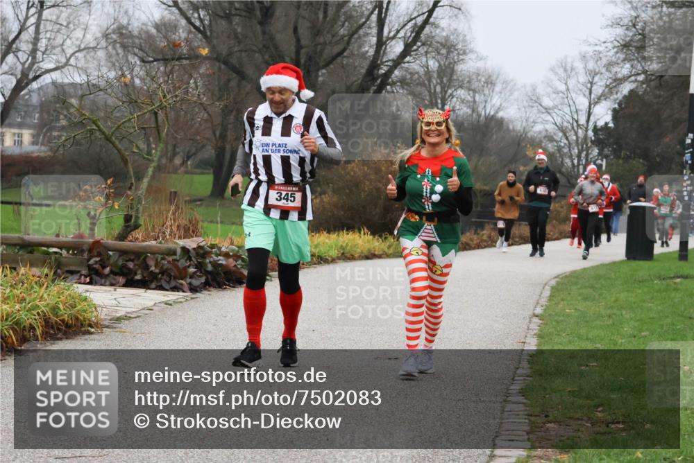 08.12.2024 - St. Pauli X-Mass-Run No. 14 Strokosch-Dieckow http://msf.ph/oto/7502083 08.12.2024 09:51:39 Laufen 345 meine-sportfotos.de