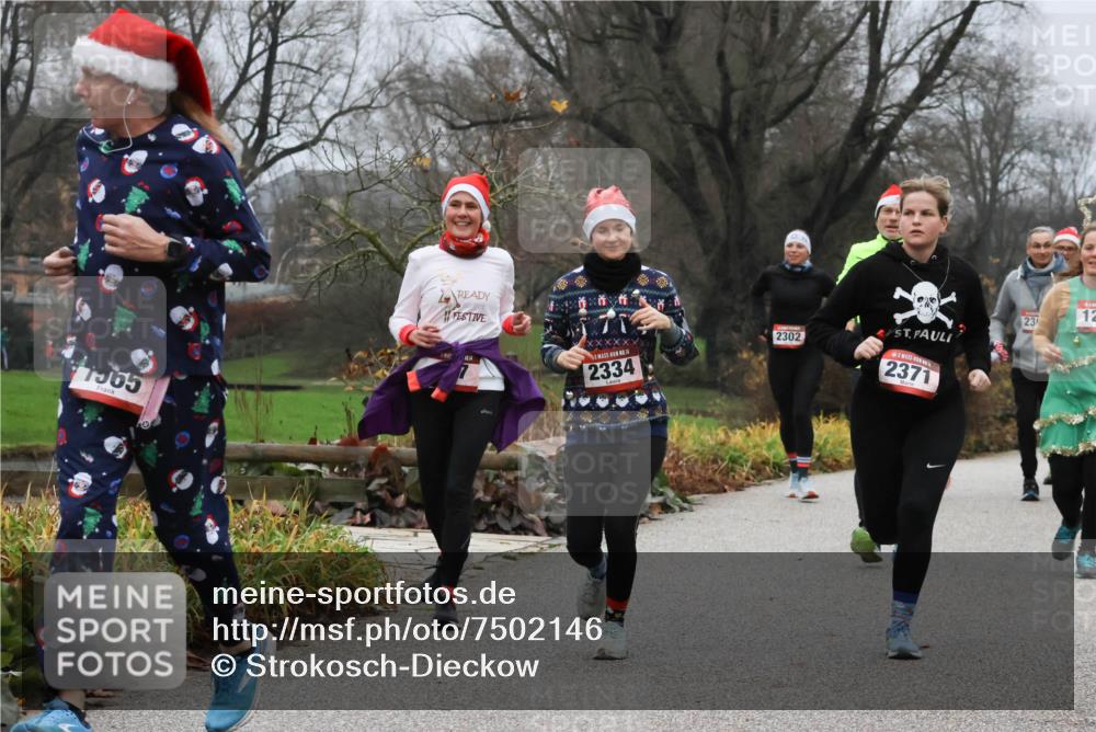 08.12.2024 - St. Pauli X-Mass-Run No. 14 Strokosch-Dieckow http://msf.ph/oto/7502146 08.12.2024 09:52:04 Laufen 1965, 10, 14, 14, 2334, 2302, 2371, 12, 23 meine-sportfotos.de
