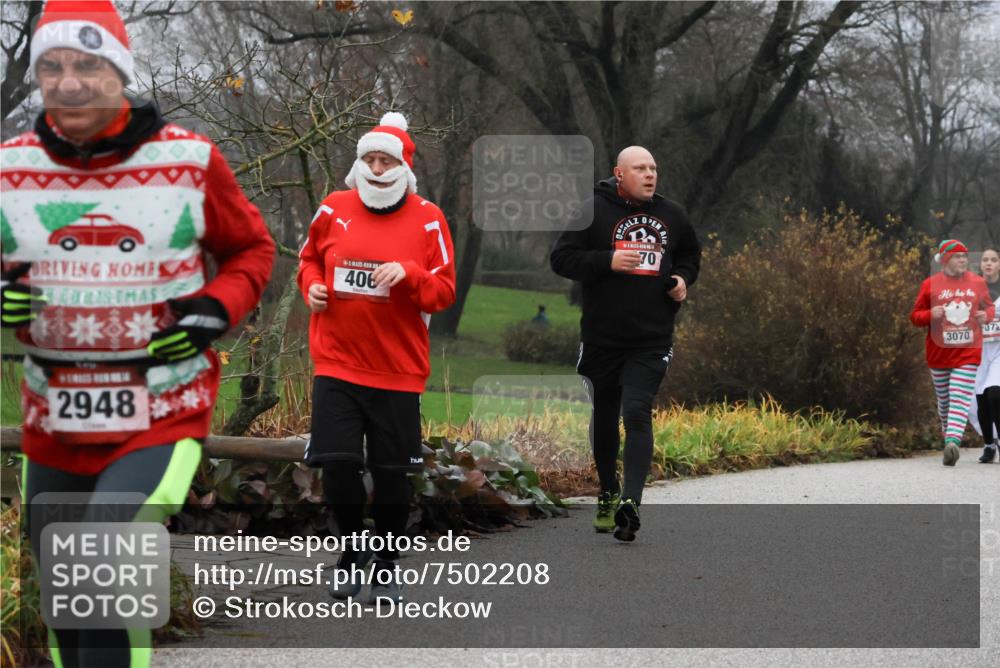 08.12.2024 - St. Pauli X-Mass-Run No. 14 Strokosch-Dieckow http://msf.ph/oto/7502208 08.12.2024 09:52:21 Laufen 2948, 1, 406, 70, 2077, 3070 meine-sportfotos.de