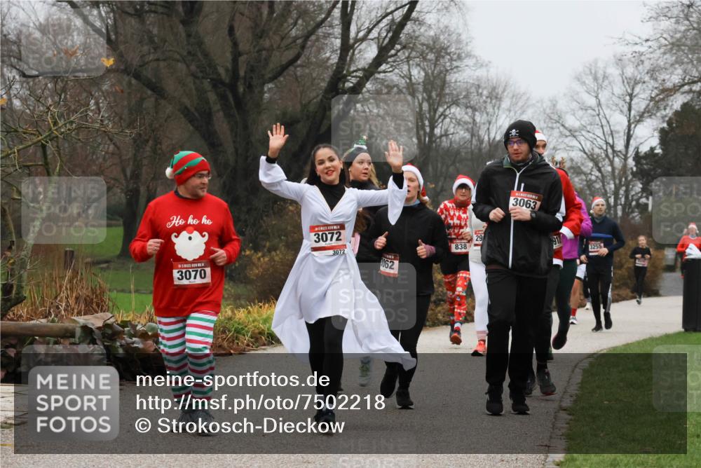 08.12.2024 - St. Pauli X-Mass-Run No. 14 Strokosch-Dieckow http://msf.ph/oto/7502218 08.12.2024 09:52:27 Laufen 3072, 3072, 3070, 062, 29, 838, 3063, 3255 meine-sportfotos.de
