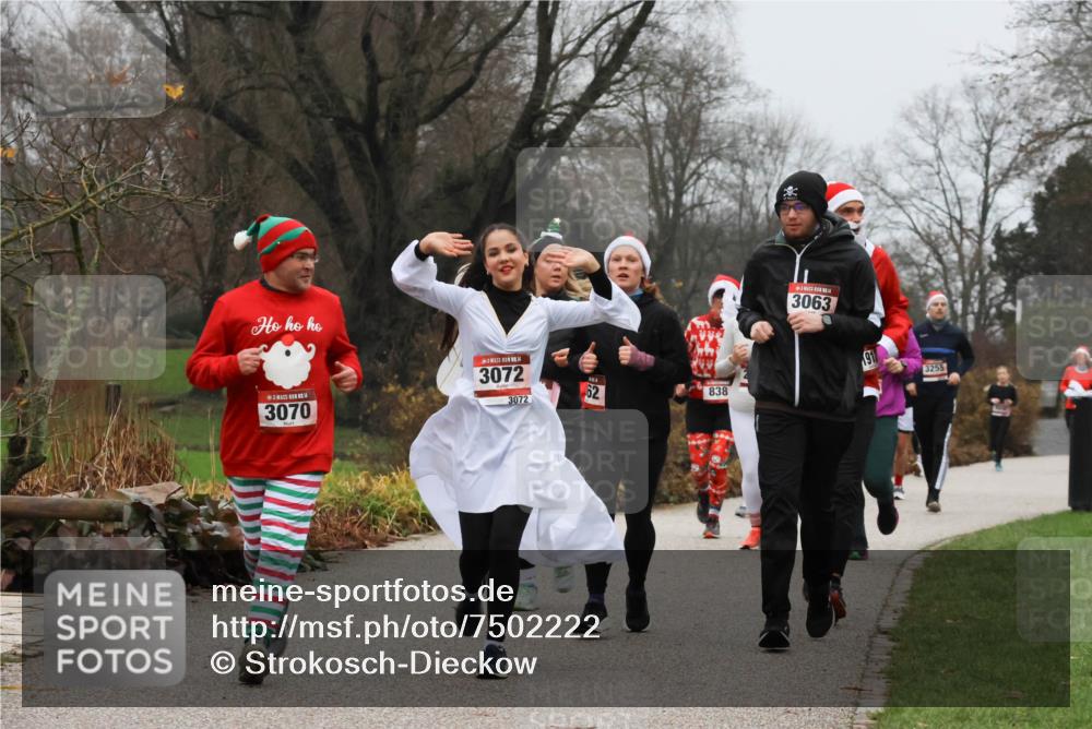08.12.2024 - St. Pauli X-Mass-Run No. 14 Strokosch-Dieckow http://msf.ph/oto/7502222 08.12.2024 09:52:27 Laufen 3070, 14, 3072, 3072, 62, 838, 3063, 91, 3255 meine-sportfotos.de
