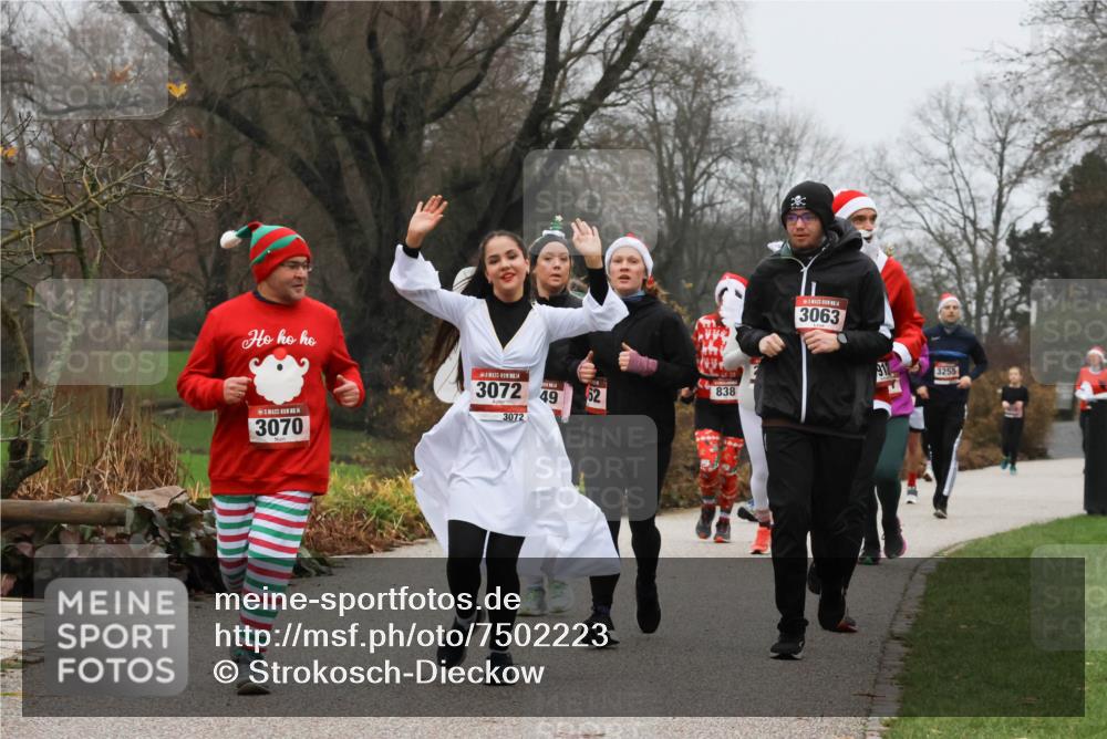 08.12.2024 - St. Pauli X-Mass-Run No. 14 Strokosch-Dieckow http://msf.ph/oto/7502223 08.12.2024 09:52:27 Laufen 14, 3070, 14, 3072, 49, 62, 3072, 838, 3063, 3255 meine-sportfotos.de