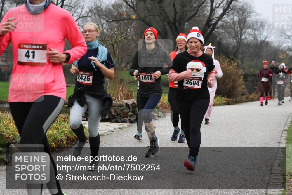 08.12.2024 - St. Pauli X-Mass-Run No. 14 Strokosch-Dieckow http://msf.ph/oto/7502254 08.12.2024 09:52:46 Laufen 14, 41, 1, 14, 2426, 1018, 14, 2604, 1021, 1067 meine-sportfotos.de