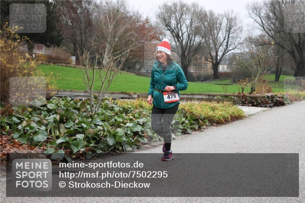 08.12.2024 - St. Pauli X-Mass-Run No. 14 Strokosch-Dieckow http://msf.ph/oto/7502295 08.12.2024 09:53:11 Laufen 479 meine-sportfotos.de