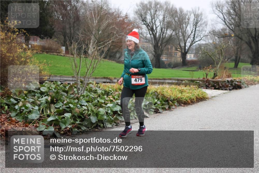 08.12.2024 - St. Pauli X-Mass-Run No. 14 Strokosch-Dieckow http://msf.ph/oto/7502296 08.12.2024 09:53:11 Laufen 479 meine-sportfotos.de
