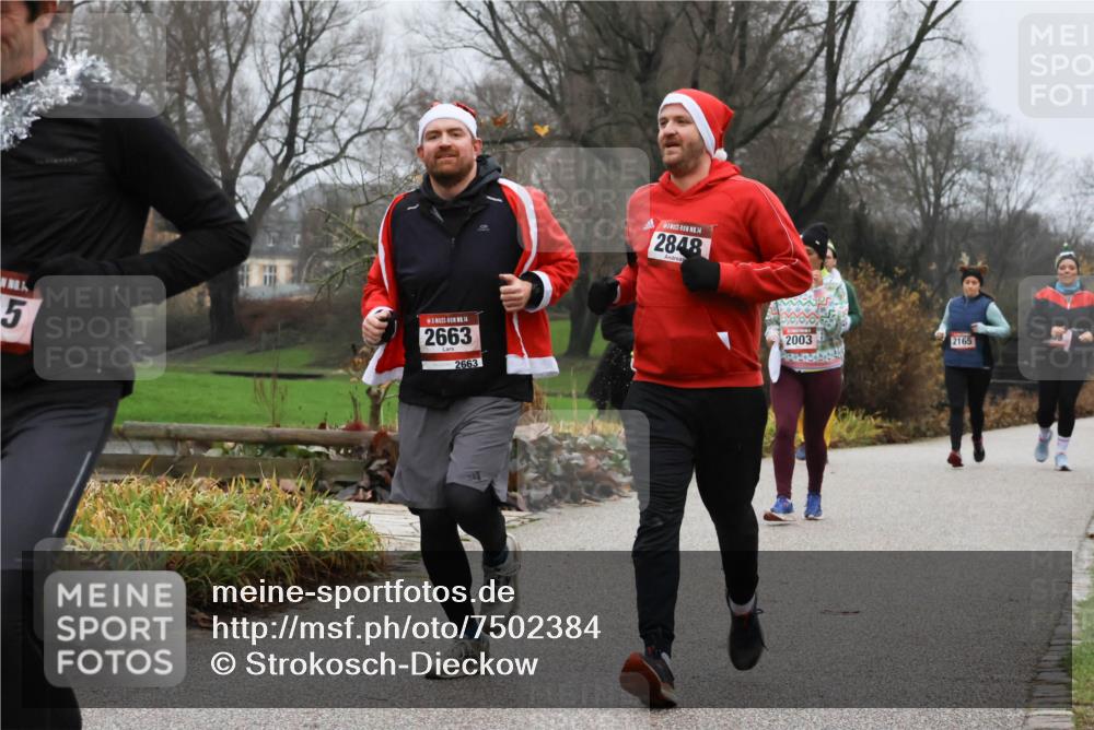08.12.2024 - St. Pauli X-Mass-Run No. 14 Strokosch-Dieckow http://msf.ph/oto/7502384 08.12.2024 09:53:37 Laufen 5, 14, 2663, 2663, 14, 2848, 2003, 2165 meine-sportfotos.de