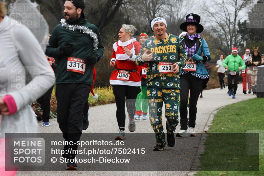 08.12.2024 - St. Pauli X-Mass-Run No. 14 Strokosch-Dieckow http://msf.ph/oto/7502415 08.12.2024 09:53:54 Laufen 14, 3314, 14, 2380, 14, 253, 383, 2822 meine-sportfotos.de