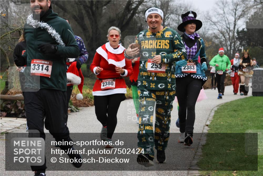 08.12.2024 - St. Pauli X-Mass-Run No. 14 Strokosch-Dieckow http://msf.ph/oto/7502424 08.12.2024 09:53:55 Laufen 14, 3314, 14, 2380, 253, 2383, 414, 2822 meine-sportfotos.de