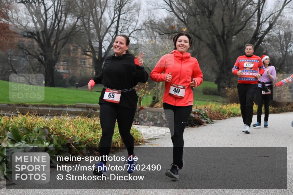 08.12.2024 - St. Pauli X-Mass-Run No. 14 Strokosch-Dieckow http://msf.ph/oto/7502490 08.12.2024 09:54:27 Laufen 14, 65, 14, 40, 165, 11100040804 meine-sportfotos.de