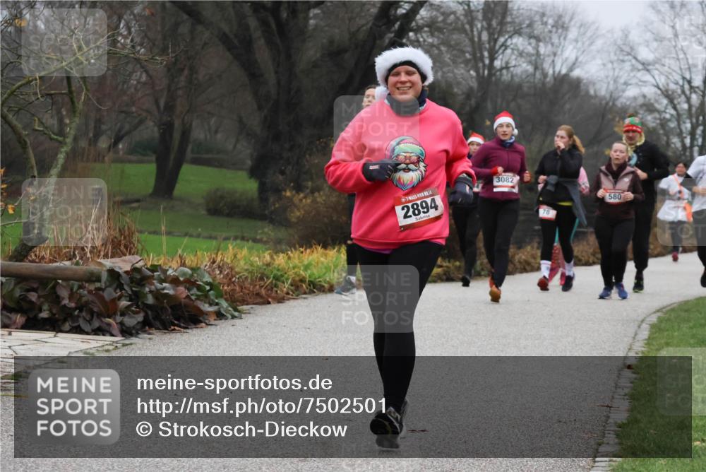 08.12.2024 - St. Pauli X-Mass-Run No. 14 Strokosch-Dieckow http://msf.ph/oto/7502501 08.12.2024 09:54:35 Laufen 14, 2894, 3082, 78, 580 meine-sportfotos.de