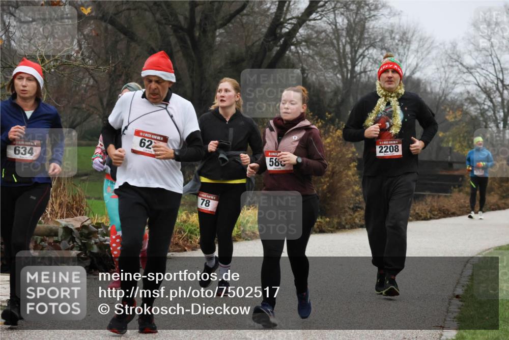 08.12.2024 - St. Pauli X-Mass-Run No. 14 Strokosch-Dieckow http://msf.ph/oto/7502517 08.12.2024 09:54:41 Laufen 4, 634, 14, 62, 14, 78, 58, 2208 meine-sportfotos.de
