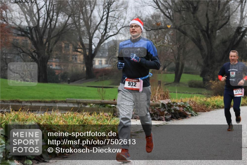 08.12.2024 - St. Pauli X-Mass-Run No. 14 Strokosch-Dieckow http://msf.ph/oto/7502613 08.12.2024 09:55:22 Laufen 14, 932, 3114 meine-sportfotos.de