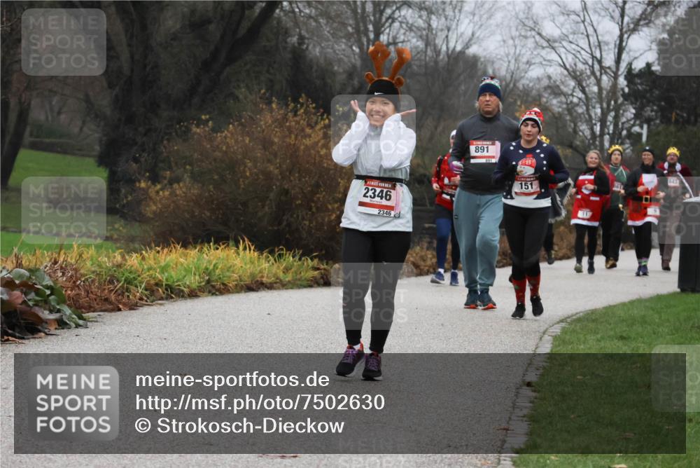 08.12.2024 - St. Pauli X-Mass-Run No. 14 Strokosch-Dieckow http://msf.ph/oto/7502630 08.12.2024 09:55:32 Laufen 4, 2346, 2346, 891, 843, 151 meine-sportfotos.de