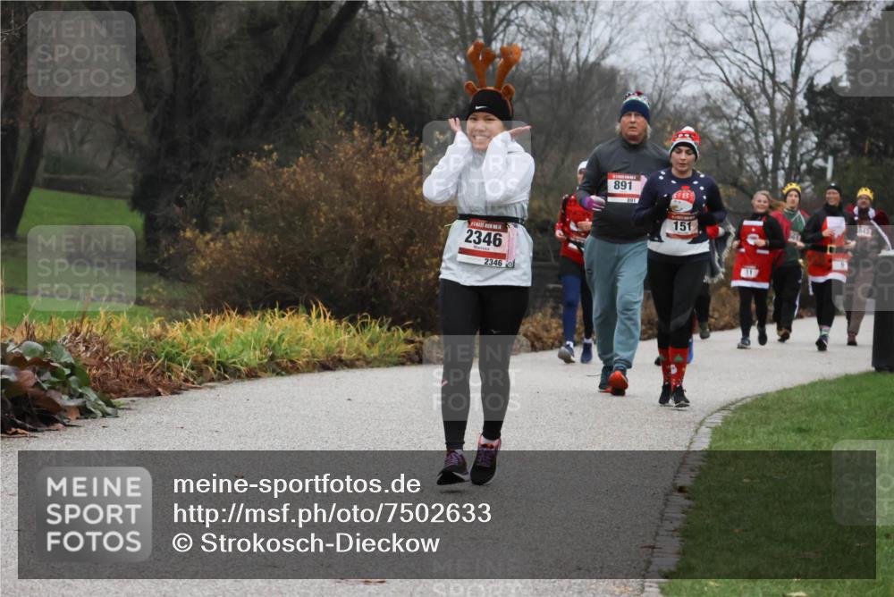 08.12.2024 - St. Pauli X-Mass-Run No. 14 Strokosch-Dieckow http://msf.ph/oto/7502633 08.12.2024 09:55:32 Laufen 14, 2346, 2346, 891, 8917, 151 meine-sportfotos.de