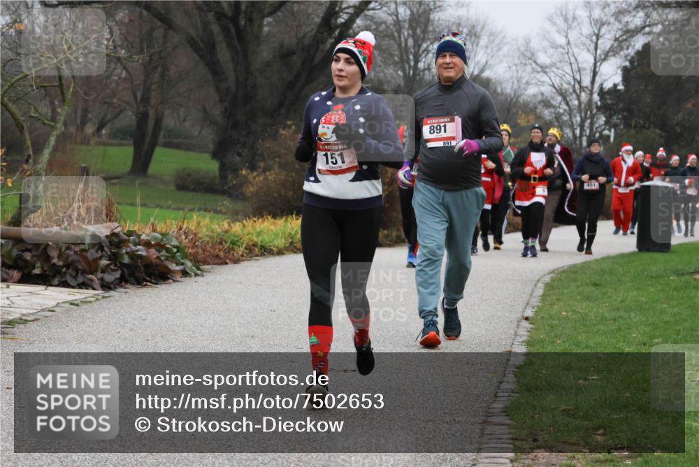 08.12.2024 - St. Pauli X-Mass-Run No. 14 Strokosch-Dieckow http://msf.ph/oto/7502653 08.12.2024 09:55:37 Laufen 1, 14, 151, 891, 891, 451 meine-sportfotos.de