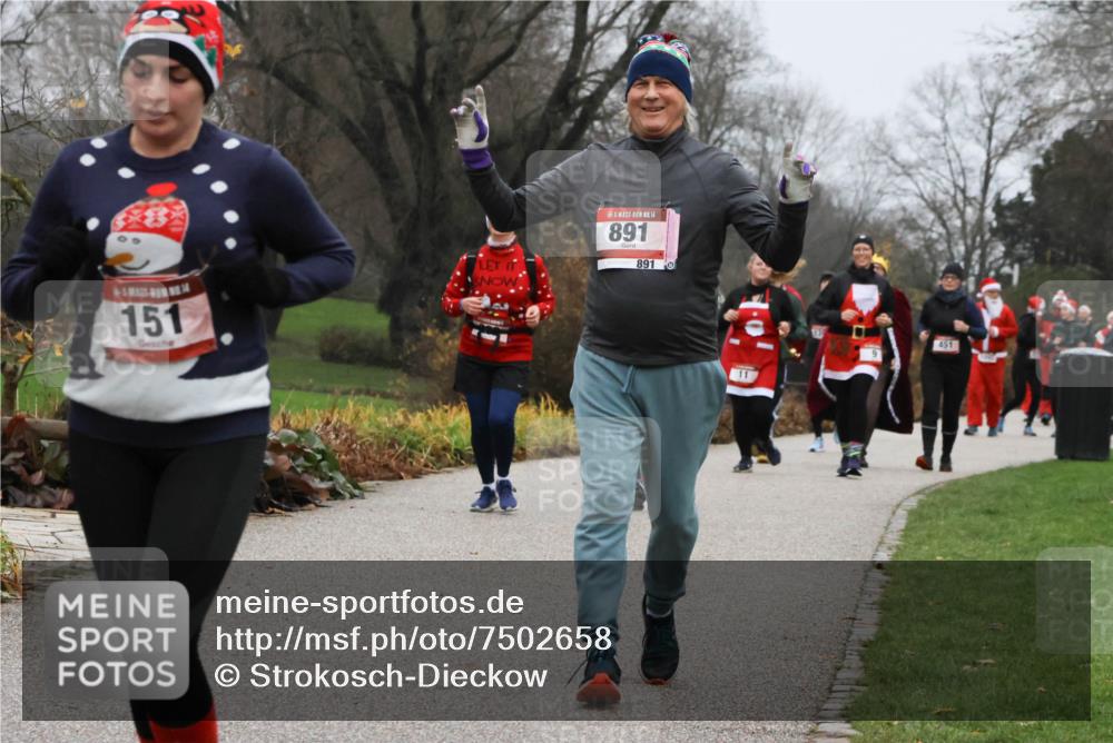 08.12.2024 - St. Pauli X-Mass-Run No. 14 Strokosch-Dieckow http://msf.ph/oto/7502658 08.12.2024 09:55:39 Laufen 151, 14, 891, 891, 11, 451 meine-sportfotos.de