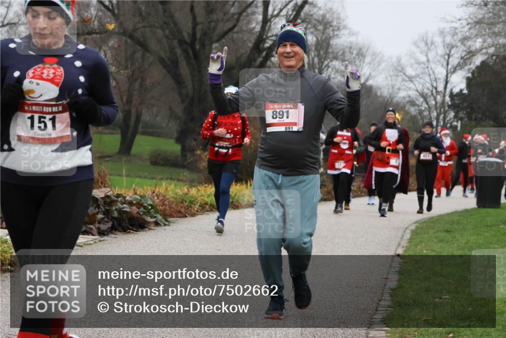 08.12.2024 - St. Pauli X-Mass-Run No. 14 Strokosch-Dieckow http://msf.ph/oto/7502662 08.12.2024 09:55:39 Laufen 14, 151, 14, 891, 891, 10, 451 meine-sportfotos.de