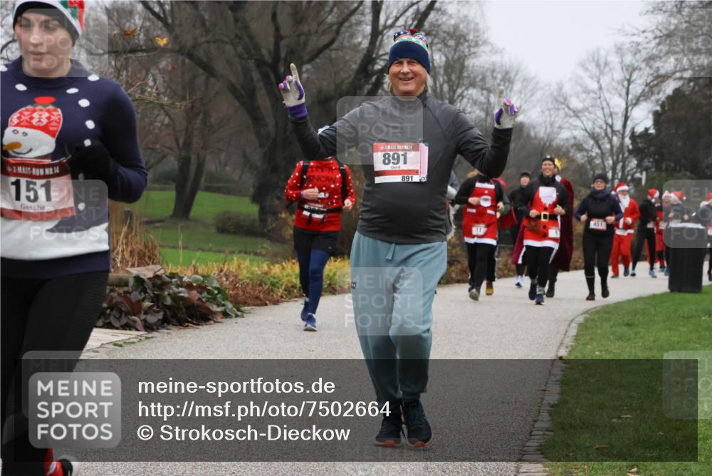 08.12.2024 - St. Pauli X-Mass-Run No. 14 Strokosch-Dieckow http://msf.ph/oto/7502664 08.12.2024 09:55:39 Laufen 14, 151, 14, 891, 891, 11, 451 meine-sportfotos.de