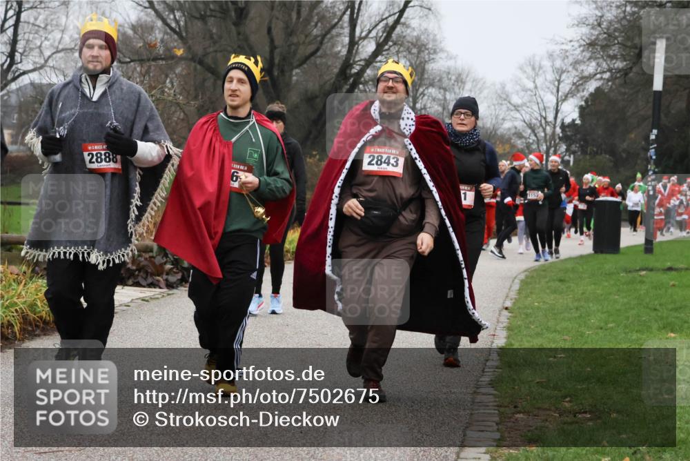 08.12.2024 - St. Pauli X-Mass-Run No. 14 Strokosch-Dieckow http://msf.ph/oto/7502675 08.12.2024 09:55:48 Laufen 2888, 14, 6, 14, 2843, 1153 meine-sportfotos.de