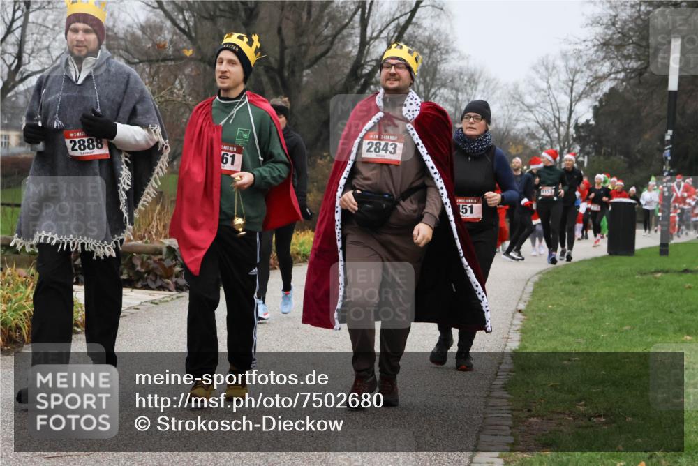 08.12.2024 - St. Pauli X-Mass-Run No. 14 Strokosch-Dieckow http://msf.ph/oto/7502680 08.12.2024 09:55:48 Laufen 2888, 14, 61, 14, 2843, 51, 1153 meine-sportfotos.de