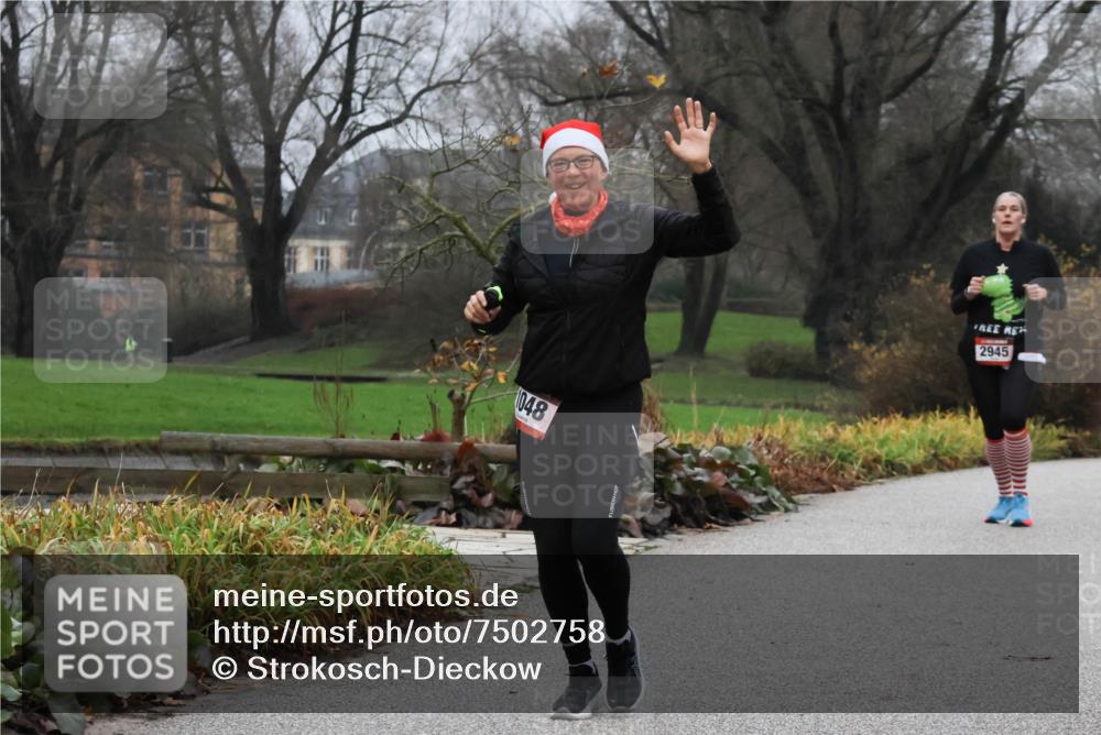 08.12.2024 - St. Pauli X-Mass-Run No. 14 Strokosch-Dieckow http://msf.ph/oto/7502758 08.12.2024 09:56:18 Laufen 048, 2945 meine-sportfotos.de