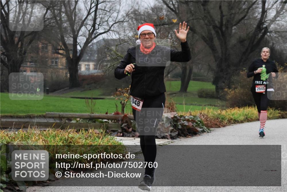 08.12.2024 - St. Pauli X-Mass-Run No. 14 Strokosch-Dieckow http://msf.ph/oto/7502760 08.12.2024 09:56:18 Laufen 048, 2945 meine-sportfotos.de