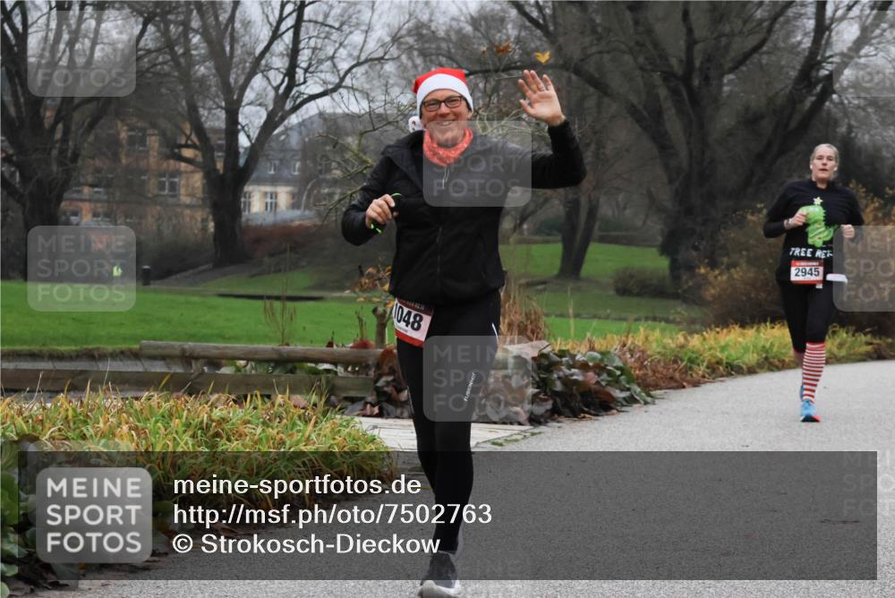 08.12.2024 - St. Pauli X-Mass-Run No. 14 Strokosch-Dieckow http://msf.ph/oto/7502763 08.12.2024 09:56:18 Laufen 048, 2945 meine-sportfotos.de