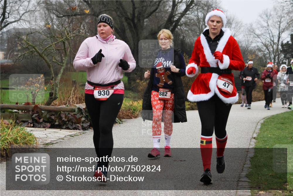 08.12.2024 - St. Pauli X-Mass-Run No. 14 Strokosch-Dieckow http://msf.ph/oto/7502824 08.12.2024 09:56:53 Laufen 2, 930, 882, 4, 47, 833, 837 meine-sportfotos.de