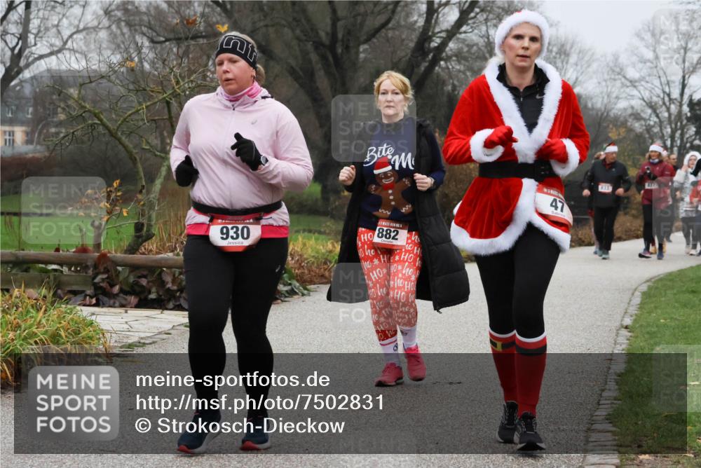 08.12.2024 - St. Pauli X-Mass-Run No. 14 Strokosch-Dieckow http://msf.ph/oto/7502831 08.12.2024 09:56:53 Laufen 930, 7, 14, 882, 40, 10, 47, 1371, 833 meine-sportfotos.de