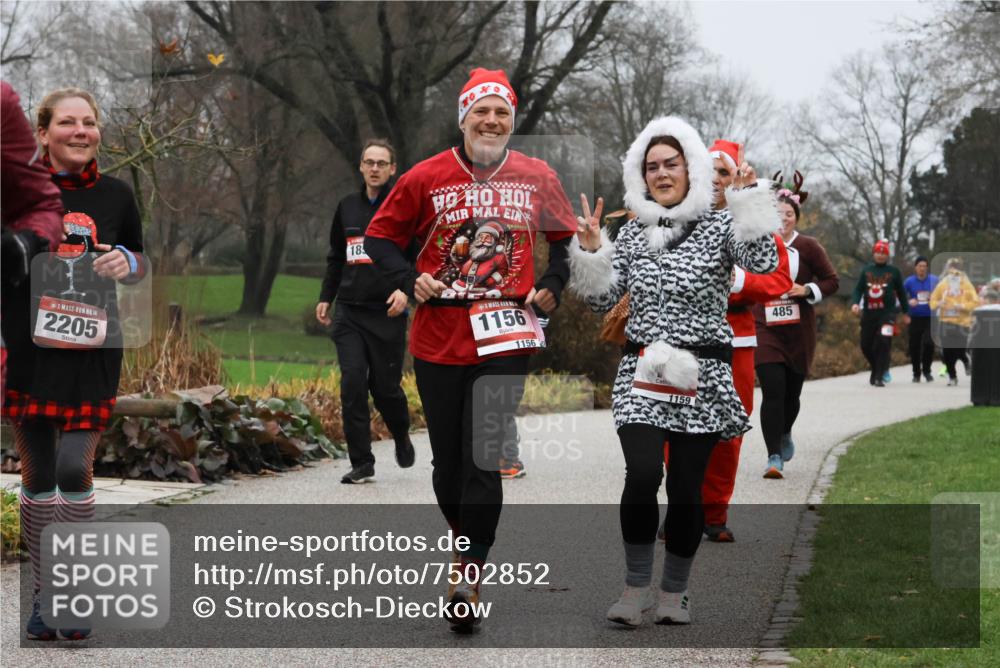 08.12.2024 - St. Pauli X-Mass-Run No. 14 Strokosch-Dieckow http://msf.ph/oto/7502852 08.12.2024 09:57:07 Laufen 14, 2205, 18, 1156, 1156, 1159, 485 meine-sportfotos.de