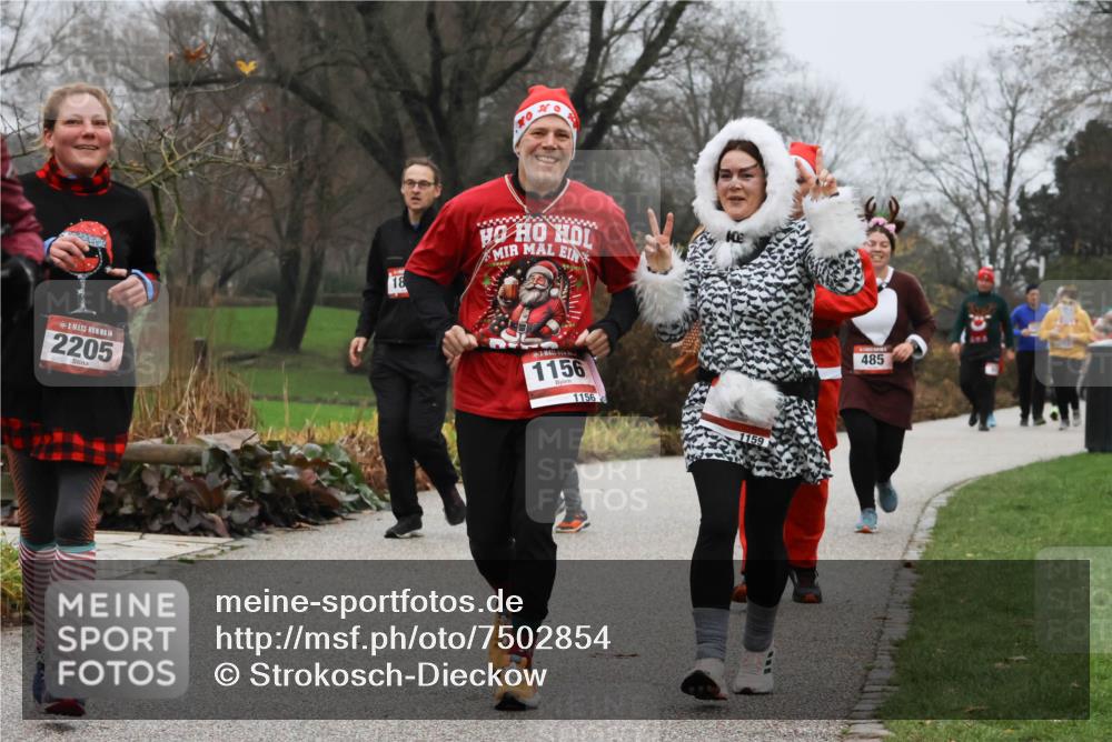 08.12.2024 - St. Pauli X-Mass-Run No. 14 Strokosch-Dieckow http://msf.ph/oto/7502854 08.12.2024 09:57:07 Laufen 14, 2205, 18, 1156, 1156, 1159, 485 meine-sportfotos.de