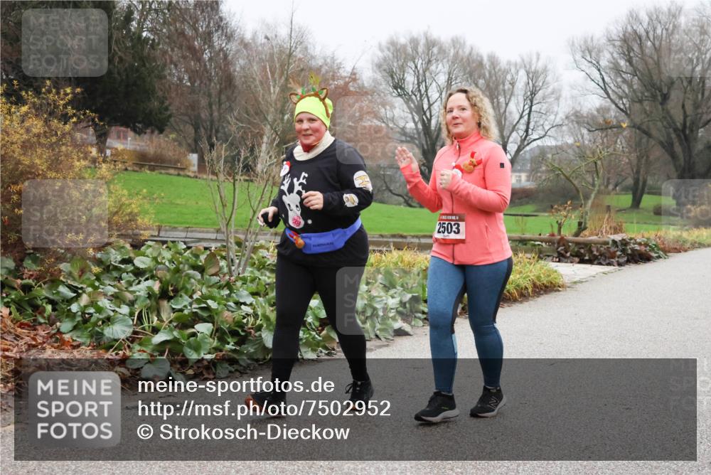 08.12.2024 - St. Pauli X-Mass-Run No. 14 Strokosch-Dieckow http://msf.ph/oto/7502952 08.12.2024 09:58:07 Laufen 2503 meine-sportfotos.de