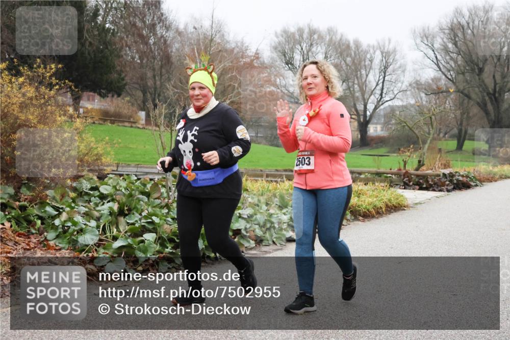 08.12.2024 - St. Pauli X-Mass-Run No. 14 Strokosch-Dieckow http://msf.ph/oto/7502955 08.12.2024 09:58:07 Laufen 2503 meine-sportfotos.de