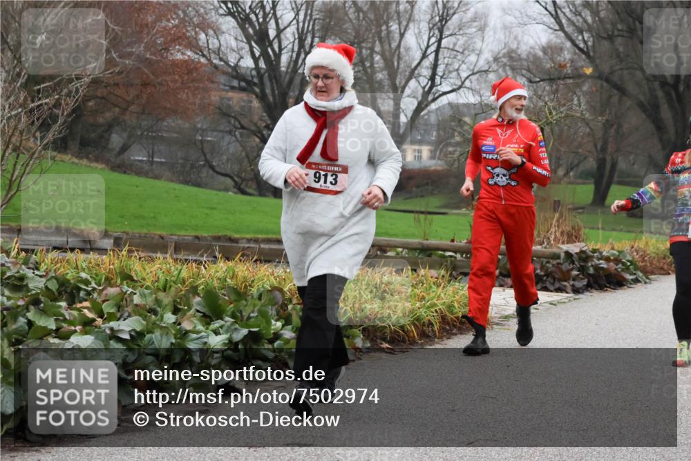 08.12.2024 - St. Pauli X-Mass-Run No. 14 Strokosch-Dieckow http://msf.ph/oto/7502974 08.12.2024 09:58:18 Laufen 14, 913 meine-sportfotos.de