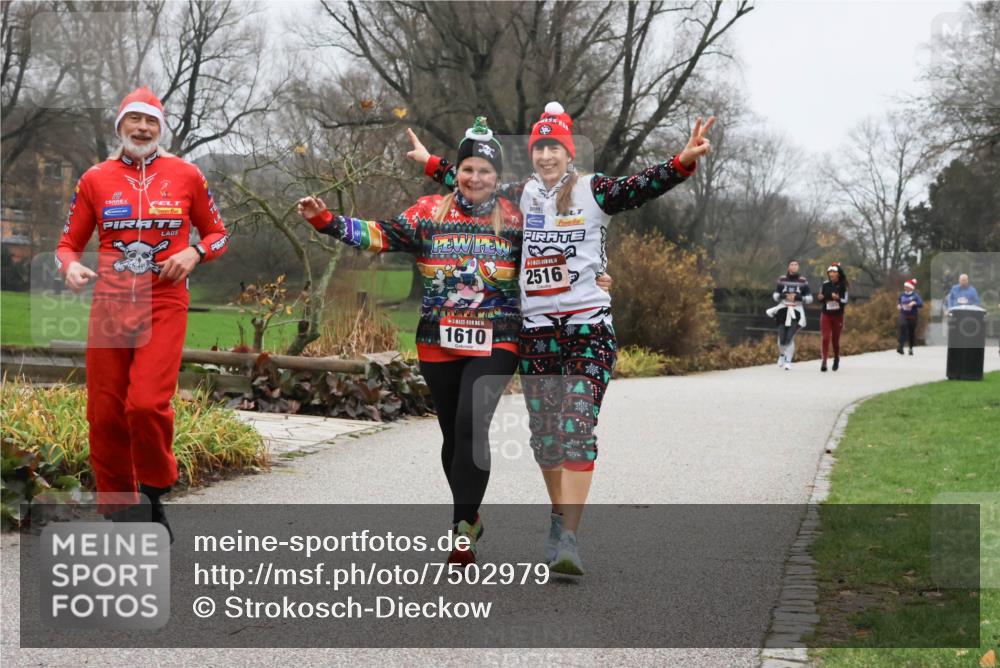 08.12.2024 - St. Pauli X-Mass-Run No. 14 Strokosch-Dieckow http://msf.ph/oto/7502979 08.12.2024 09:58:19 Laufen 2516, 14, 1610 meine-sportfotos.de