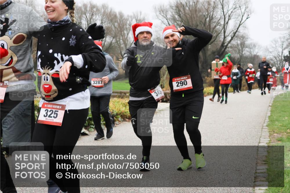 08.12.2024 - St. Pauli X-Mass-Run No. 14 Strokosch-Dieckow http://msf.ph/oto/7503050 08.12.2024 09:58:52 Laufen 14, 89, 14, 325, 3287, 343, 14, 290 meine-sportfotos.de