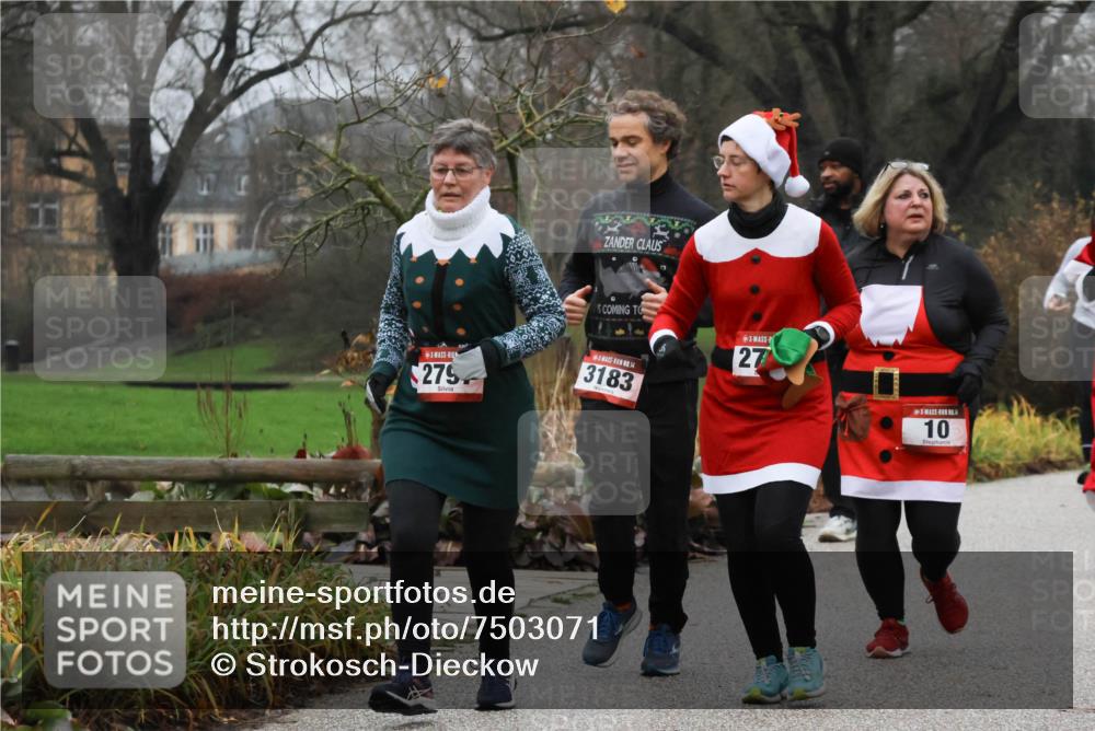 08.12.2024 - St. Pauli X-Mass-Run No. 14 Strokosch-Dieckow http://msf.ph/oto/7503071 08.12.2024 09:58:59 Laufen 279, 14, 3183, 27, 10 meine-sportfotos.de