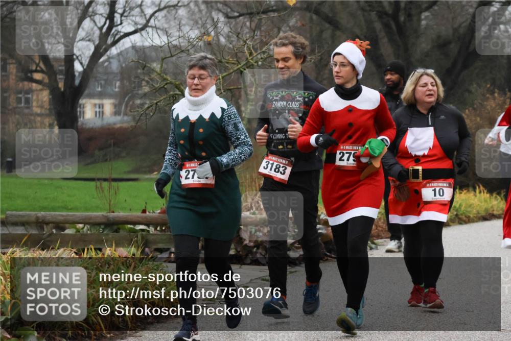 08.12.2024 - St. Pauli X-Mass-Run No. 14 Strokosch-Dieckow http://msf.ph/oto/7503076 08.12.2024 09:59:00 Laufen 27, 14, 3183, 279, 10 meine-sportfotos.de
