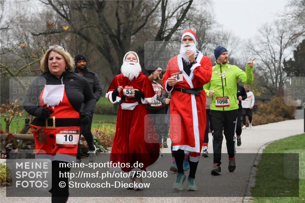 08.12.2024 - St. Pauli X-Mass-Run No. 14 Strokosch-Dieckow http://msf.ph/oto/7503086 08.12.2024 09:59:02 Laufen 14, 10, 53, 664, 6, 1098 meine-sportfotos.de
