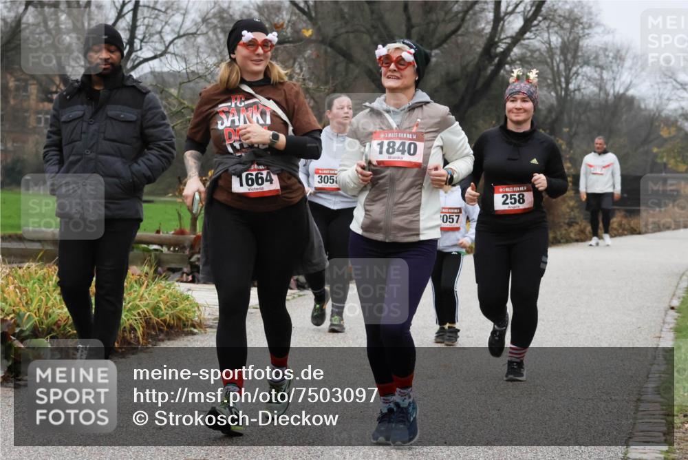 08.12.2024 - St. Pauli X-Mass-Run No. 14 Strokosch-Dieckow http://msf.ph/oto/7503097 08.12.2024 09:59:07 Laufen 1664, 305, 14, 1840, 057, 258 meine-sportfotos.de