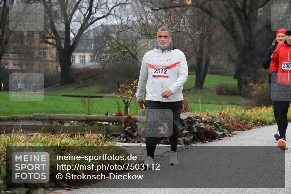 08.12.2024 - St. Pauli X-Mass-Run No. 14 Strokosch-Dieckow http://msf.ph/oto/7503112 08.12.2024 09:59:20 Laufen 14, 2512, 280 meine-sportfotos.de