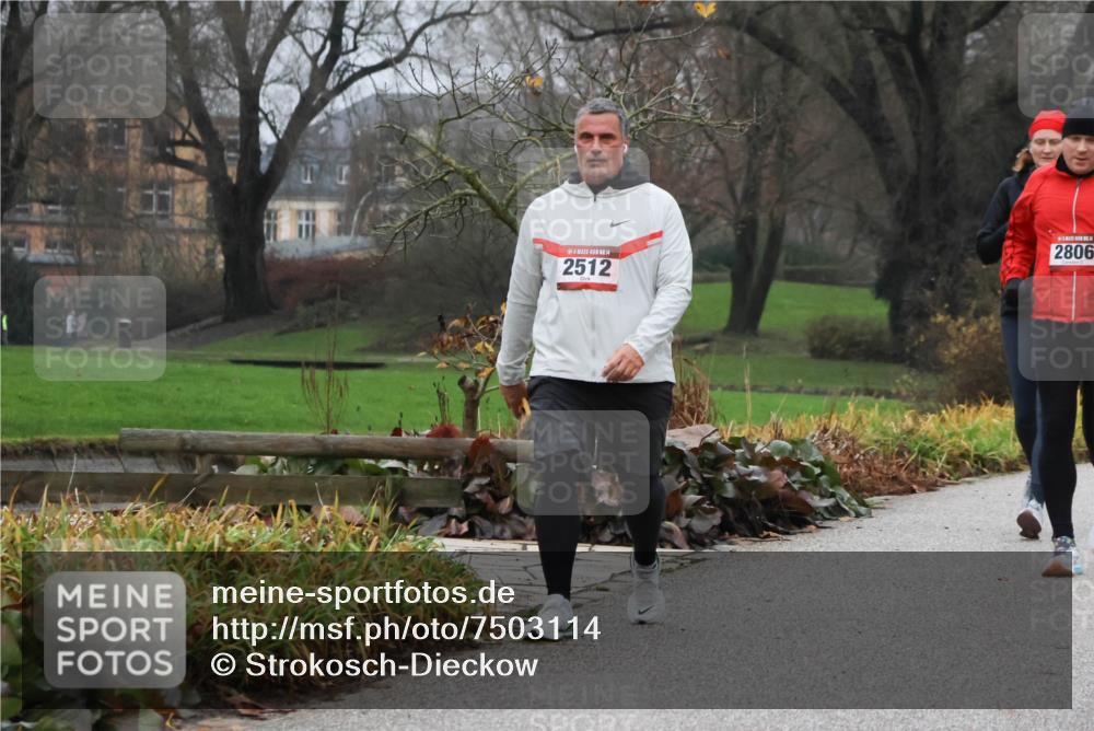 08.12.2024 - St. Pauli X-Mass-Run No. 14 Strokosch-Dieckow http://msf.ph/oto/7503114 08.12.2024 09:59:20 Laufen 14, 2512, 2806 meine-sportfotos.de
