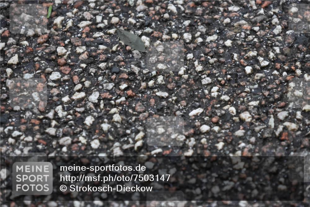 08.12.2024 - St. Pauli X-Mass-Run No. 14 Strokosch-Dieckow http://msf.ph/oto/7503147 08.12.2024 09:59:50 Laufen  meine-sportfotos.de