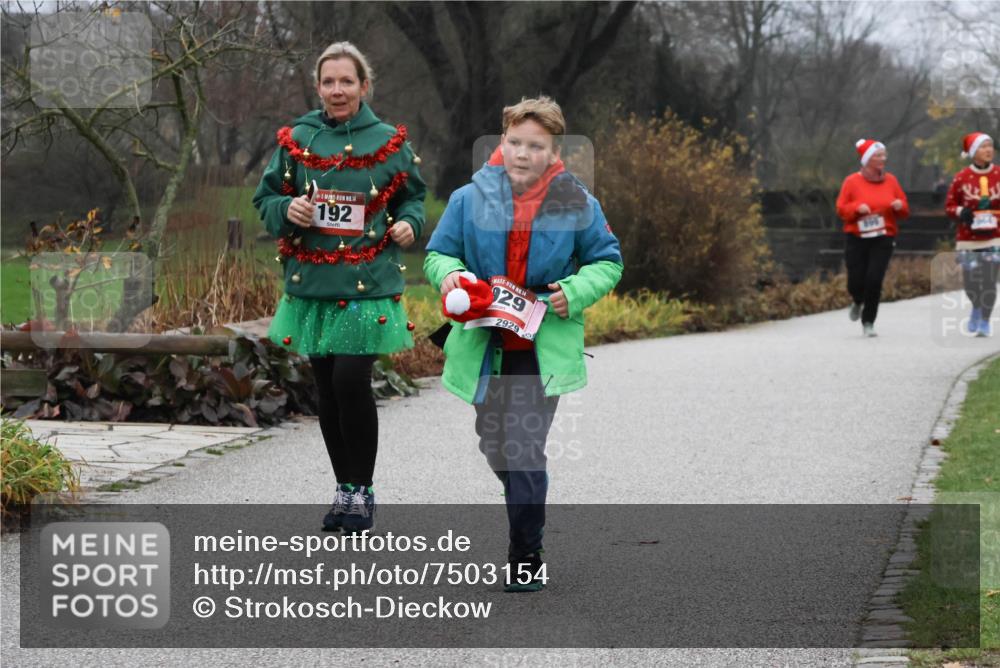 08.12.2024 - St. Pauli X-Mass-Run No. 14 Strokosch-Dieckow http://msf.ph/oto/7503154 08.12.2024 09:59:53 Laufen 14, 192, 14, 929, 2929 meine-sportfotos.de