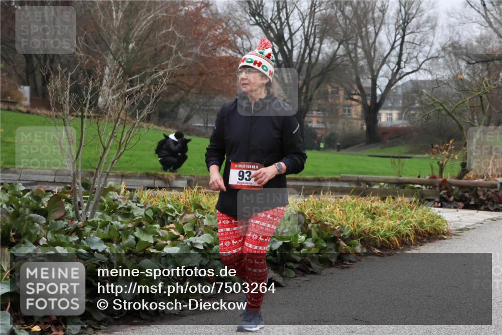 08.12.2024 - St. Pauli X-Mass-Run No. 14 Strokosch-Dieckow http://msf.ph/oto/7503264 08.12.2024 10:04:48 Laufen 14, 93 meine-sportfotos.de