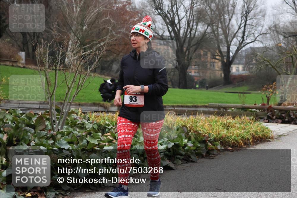 08.12.2024 - St. Pauli X-Mass-Run No. 14 Strokosch-Dieckow http://msf.ph/oto/7503268 08.12.2024 10:04:48 Laufen 14, 93 meine-sportfotos.de