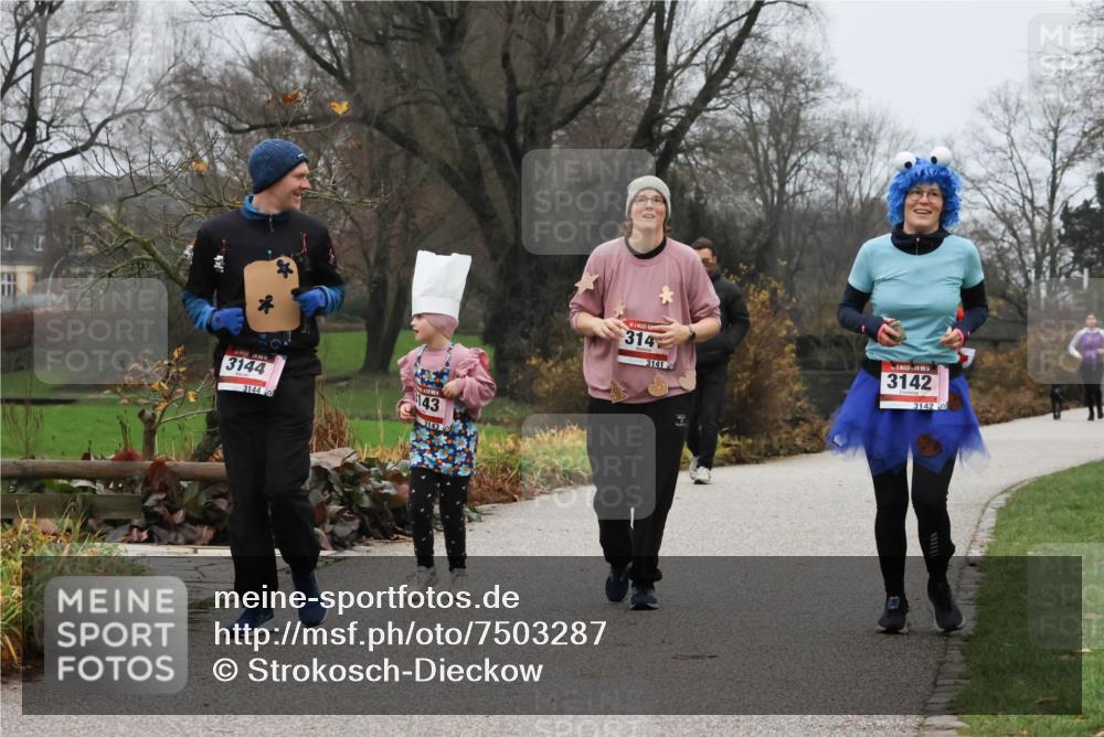 08.12.2024 - St. Pauli X-Mass-Run No. 14 Strokosch-Dieckow http://msf.ph/oto/7503287 08.12.2024 10:05:29 Laufen 3144, 3144, 143, 3143, 314, 3141, 3142, 3142 meine-sportfotos.de